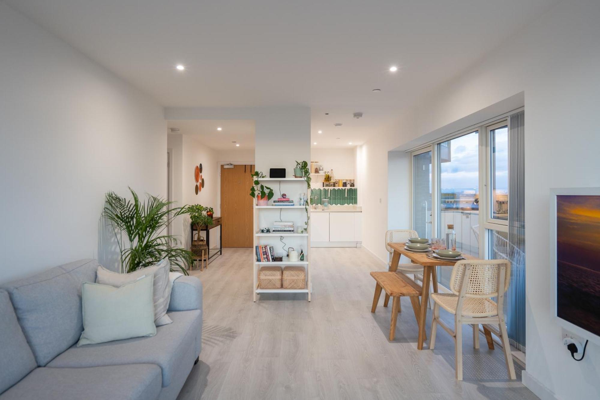 Sunset Retreat: Steps From Heathrow/Twickenham Apartment Hounslow Exterior photo